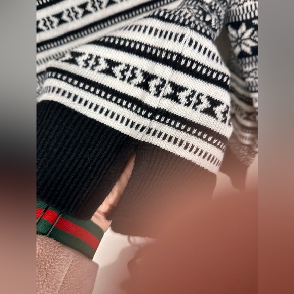 Old Navy Northern Isle snowflake black/white sweater women's medium - Picture 4 of 6